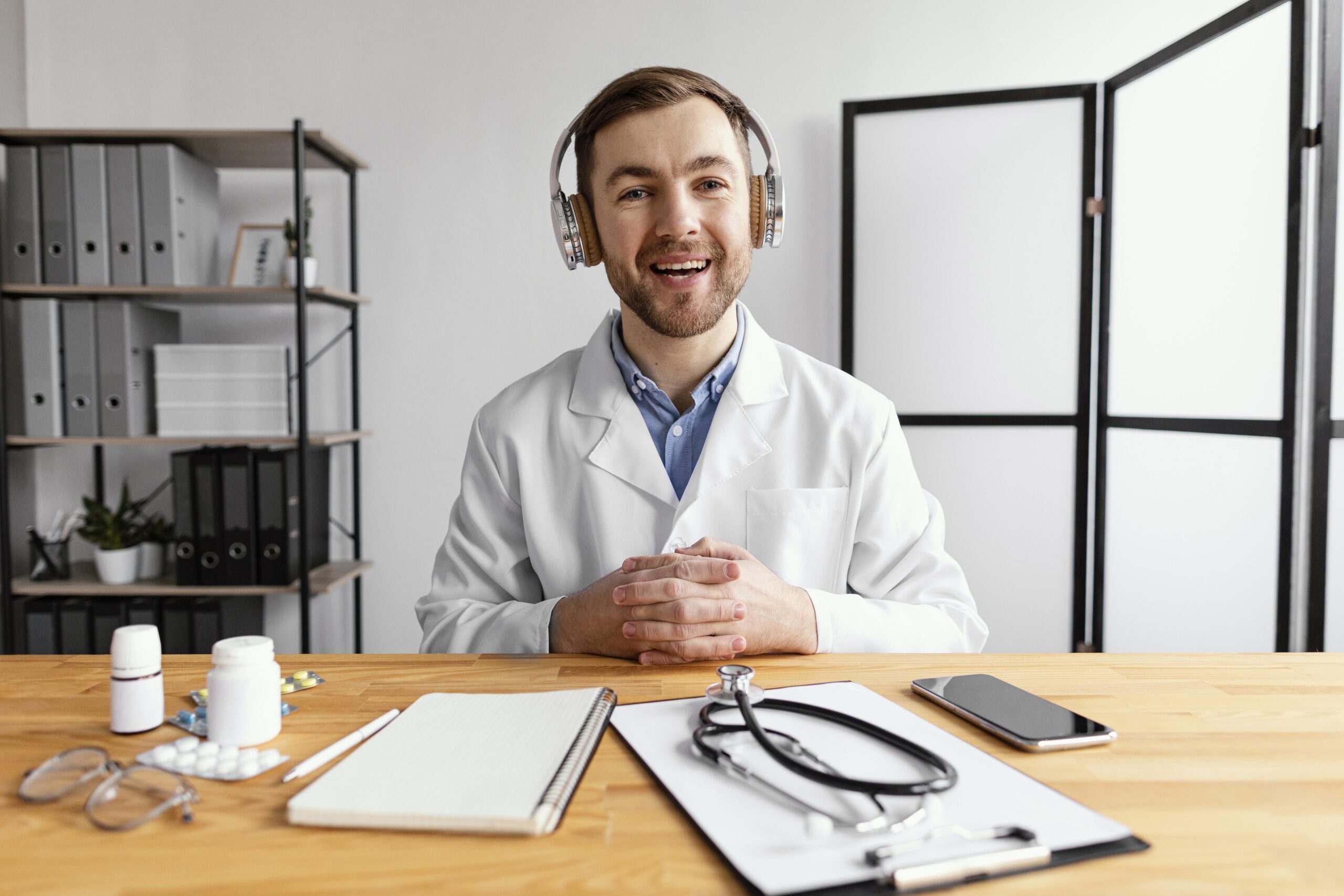 Top Medical Dictation and Transcription Tools in 2025 l WTT Solutions